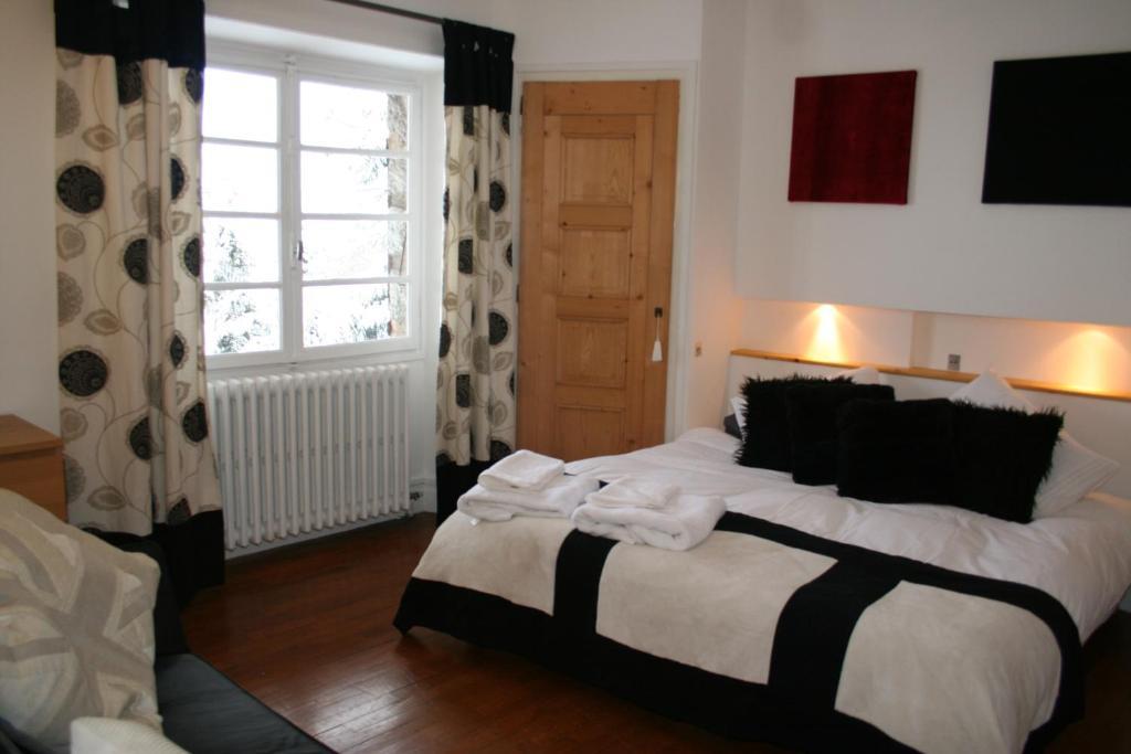 Chalet In Megeve Bed & Breakfast Room photo