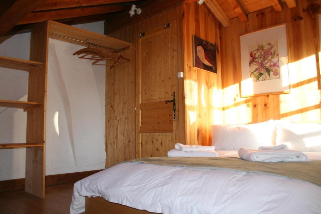Chalet In Megeve Bed & Breakfast Room photo